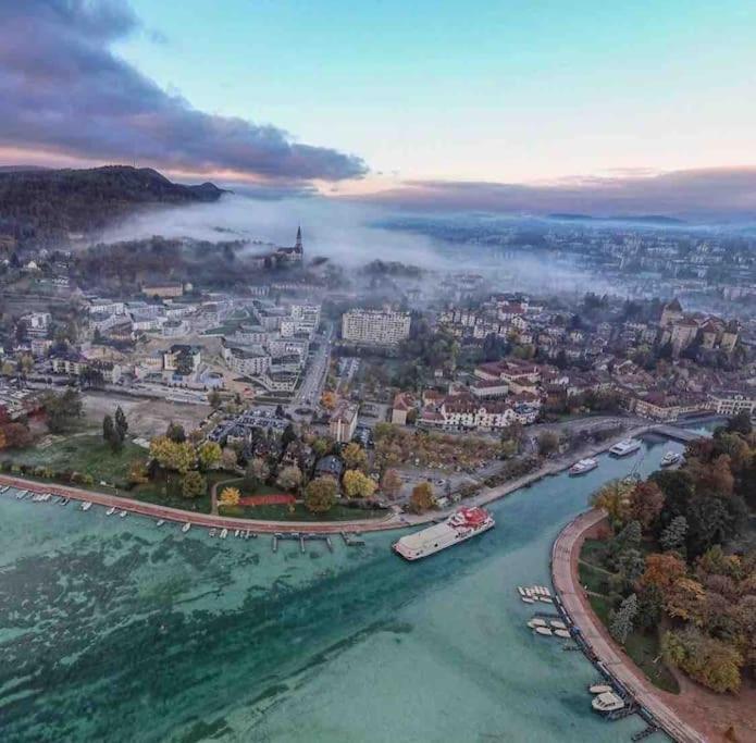 Le Panorama - Vue Lac Et Montagne Avec Parking Annecy Exterior photo